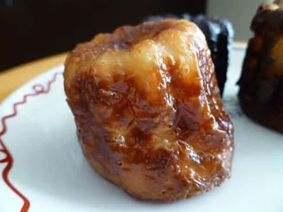 Cannelé déformé