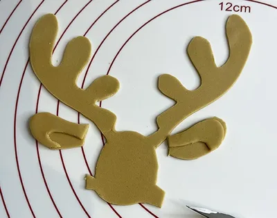 Cartoon Cake cerf découpe