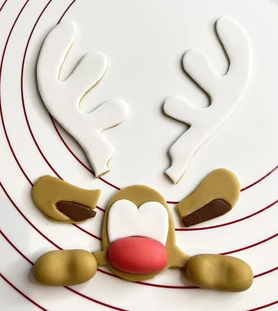 Cartoon Cake Cerf