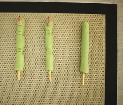 Doigts de sorcière - avec mikado