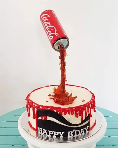 Gravity Cake Coca Cola