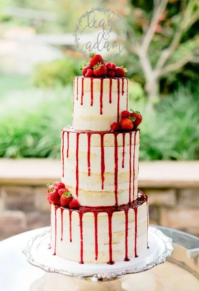 Layer Cake Fraisier façon Drip Cake
