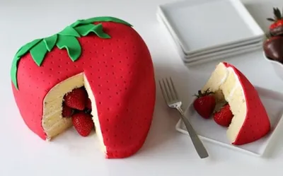 Layer Cake Fraisier façon Cake Design 3D