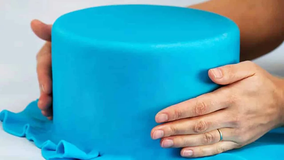 Le recouvrement du gâteau de Cake Design