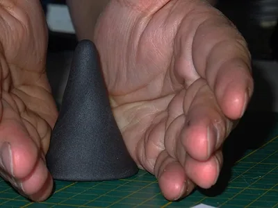 modeler un chapeau de sorcière