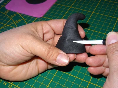 modeler un chapeau de sorcière