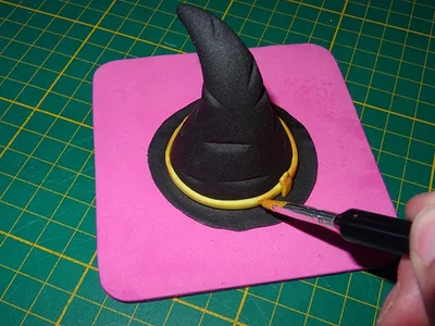 Comment modeler un chapeau de sorcière d'Halloween ? 15
