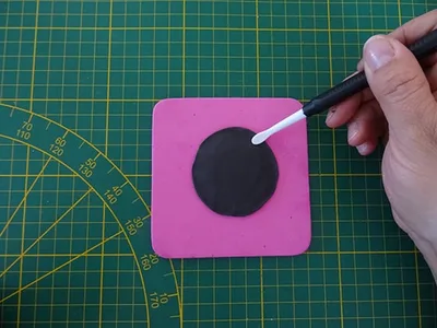 modeler un chapeau de sorcière