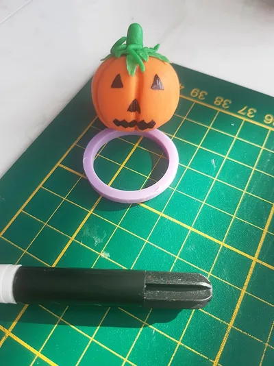 Modeler une citrouille - dessin visage