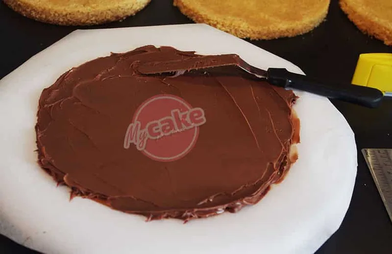 Étalez une belle couche de ganache