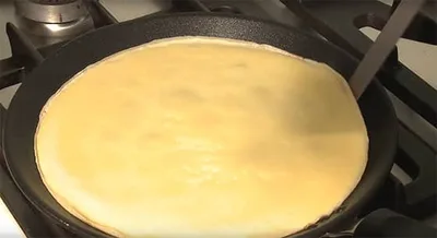 Pâte à crêpes - Faire cuire la 1ère face