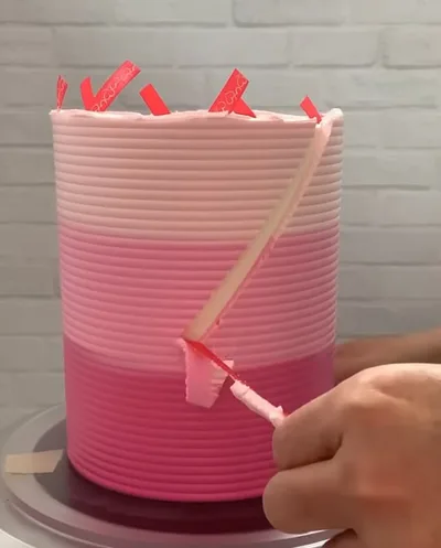 Ribbon Pull Cake