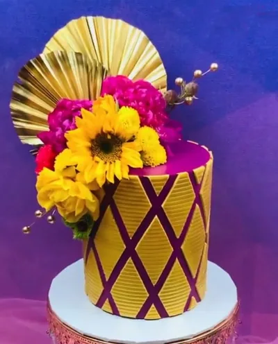 Ribbon Pull Cake