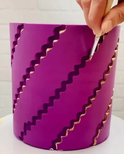 Ribbon Pull Cake
