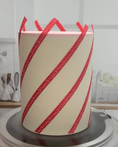 Ribbon Pull Cake