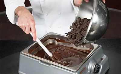 Tempérer du chocolat par ensemencement