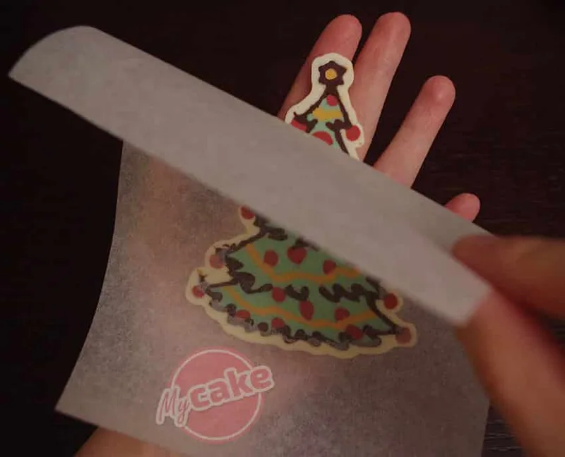 Décollez le papier sulfurisé