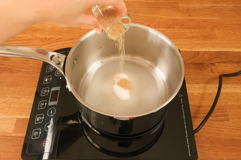 Verser le sucre vanillé