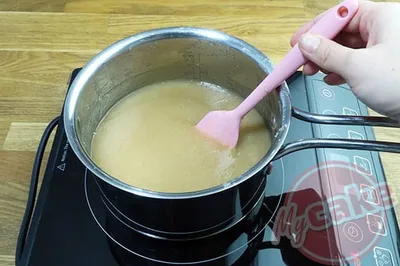 Mixer les morceaux de poire