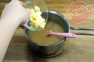 Incorporer le beurre demi-sel