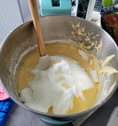 Incorporer les blancs en neige