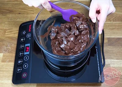 Faire fondre le chocolat au bain-marie