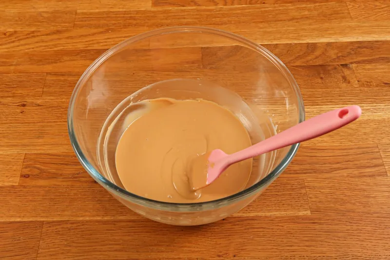 Faire fondre le chocolat blond