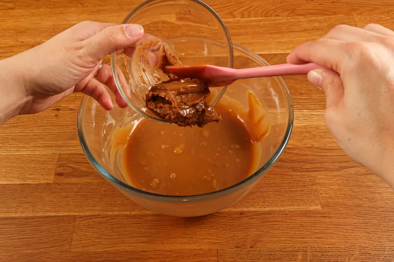 Ajouter la pâte de spéculoos