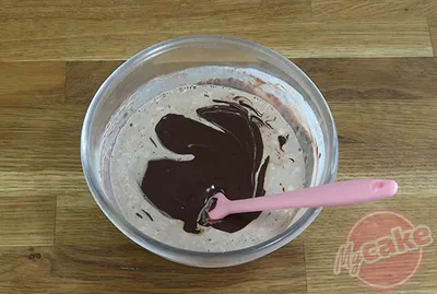 Émulsionner une dernière fois le chocolat et la crème