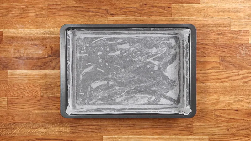 préparez une plaque à pâtisserie recouverte de papier cuisson