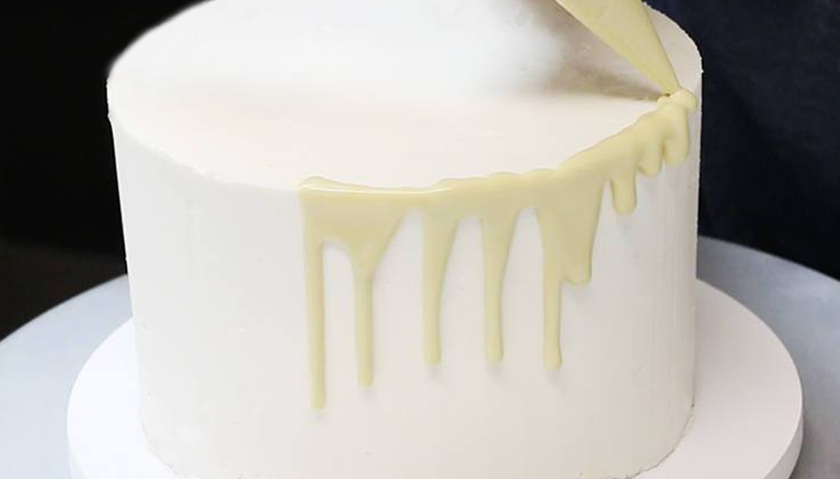 Le Drip Cake au Chocolat Blanc