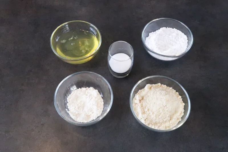 Ingrédients pour la dacquoise noisette