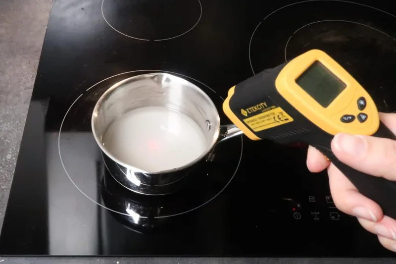 Faire cuire le sirop de sucre